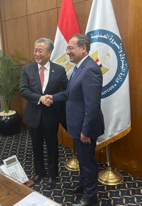 الملا يستقبل سفير كوريا الجنوبية بالقاهرة
