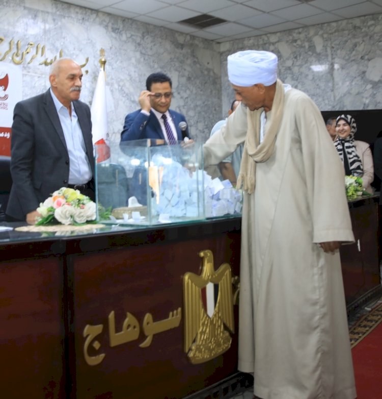 اجراء القرعة العلنية للمرحلة الثانية لتأجير محلات سوق ناصر الحضري الجديد بسوهاج