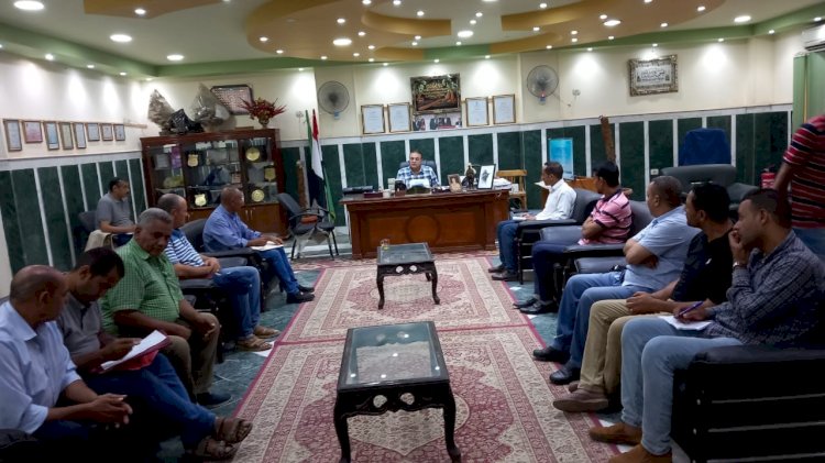 محافظ المنيا يتابع جهود المحليات في تنفيذ مبادرة حياة كريمة