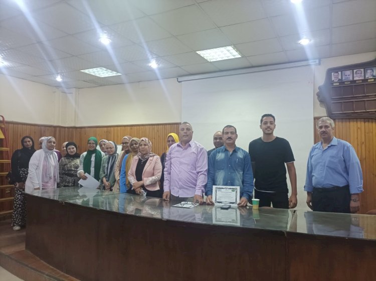 امراض النباتات ينظم دورة حول مكافحة الافات الزراعية والامراض النباتية