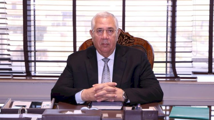 وزير الزراعة:الافراج عن ١٦٧ الف طن اعلاف الذرة  وفول الصويا