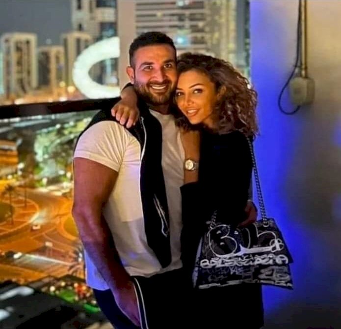 بعد أن فضحته زوجته علي الملأ أحمد سعد يغني "أيه اليوم الزفت ده"