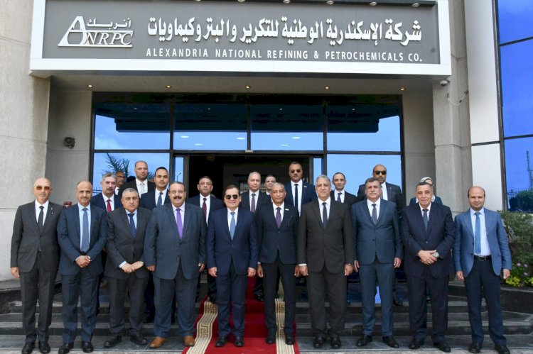 الملا يتابع اعمال التطوير وزيادة الانتاجية بمشروعات تكريروتصنيع البترول