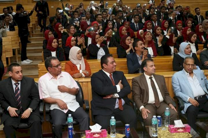 ختام فعاليات ملتقى إعداد قادة الجمهورية الجديدة بجامعة جنوب الوادى