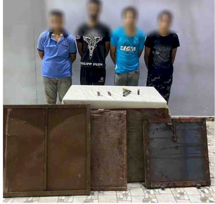 تشكيل عصابي شطب علي ابواب مقابر البحيرة