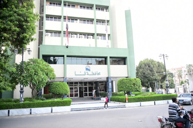 قنا تنكس أعلامها حدادا علي ضحايا المغرب وليبيا