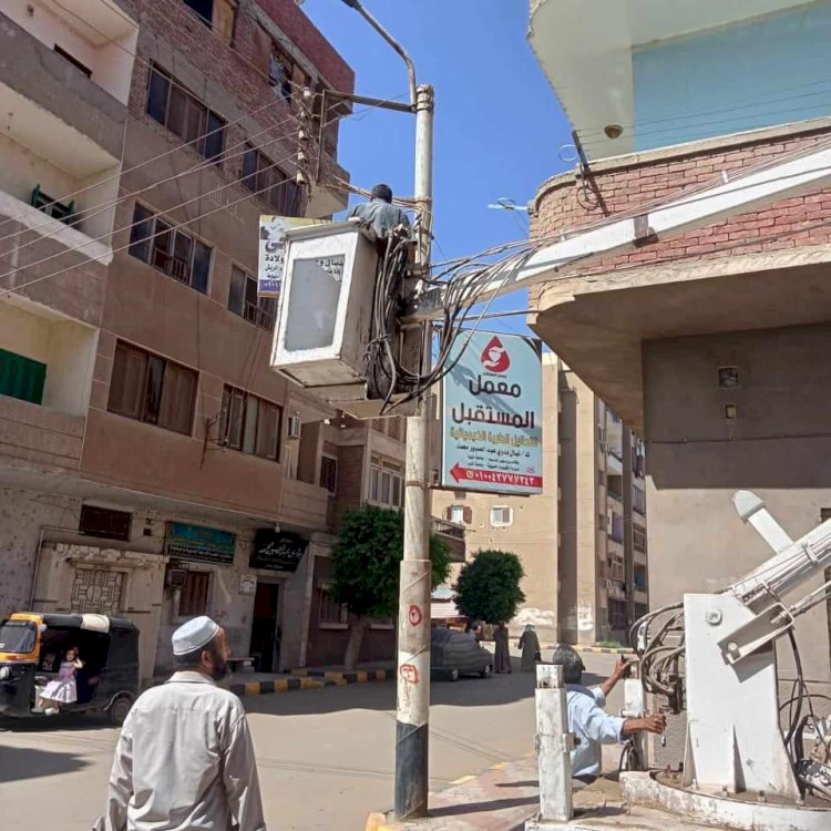 حملة مكبرة لرفع الاعلانات المخالفة بالمنيا