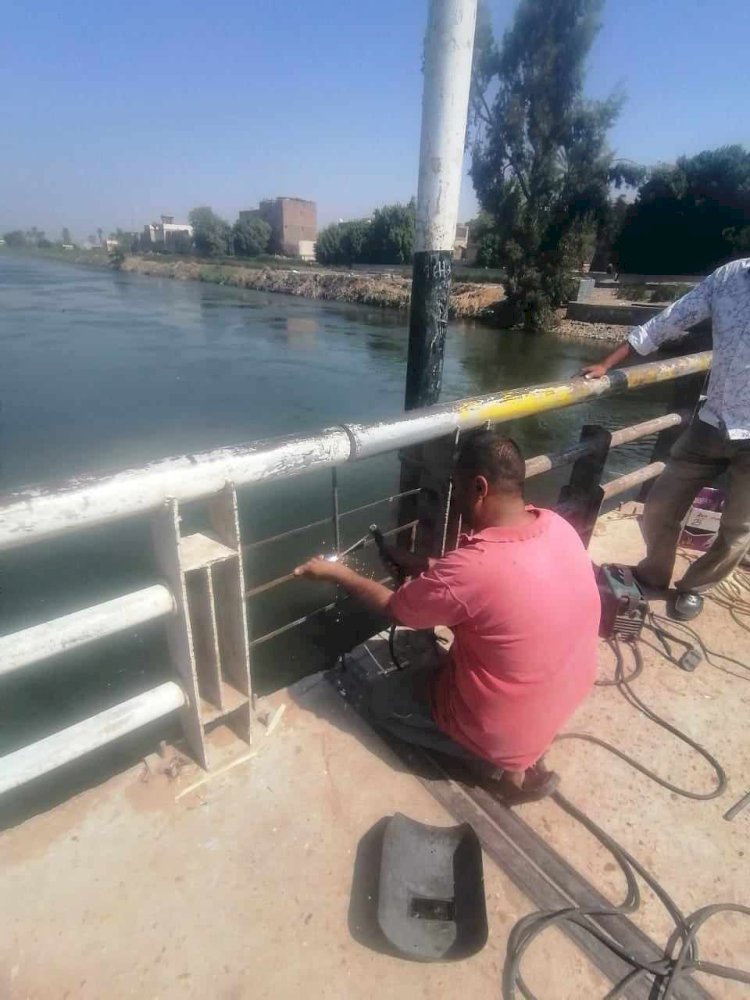 محافظ المنيا يوجه بإصلاح كسر بسور كوبري الحواصلية 