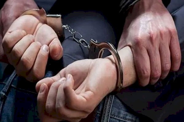 مزارع المنيا حول منزله ورشة لاصلاح الاسلحة