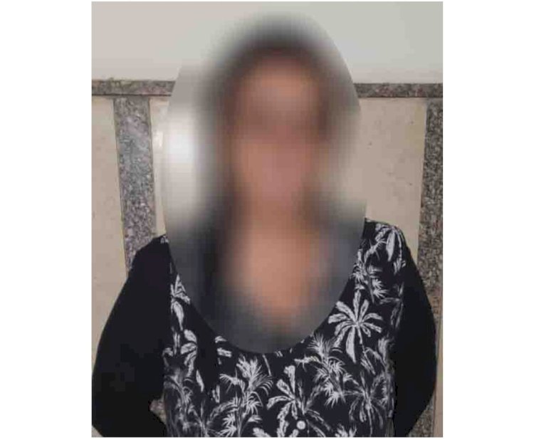 جبروت امراة..تدعي قدرتها حصولها علي تراخيص لاصحاب الاكشاك مقابل مبالغ مالية
