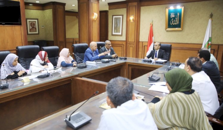 القاضي يناقش اليات التحول الرقمي بسوهاج