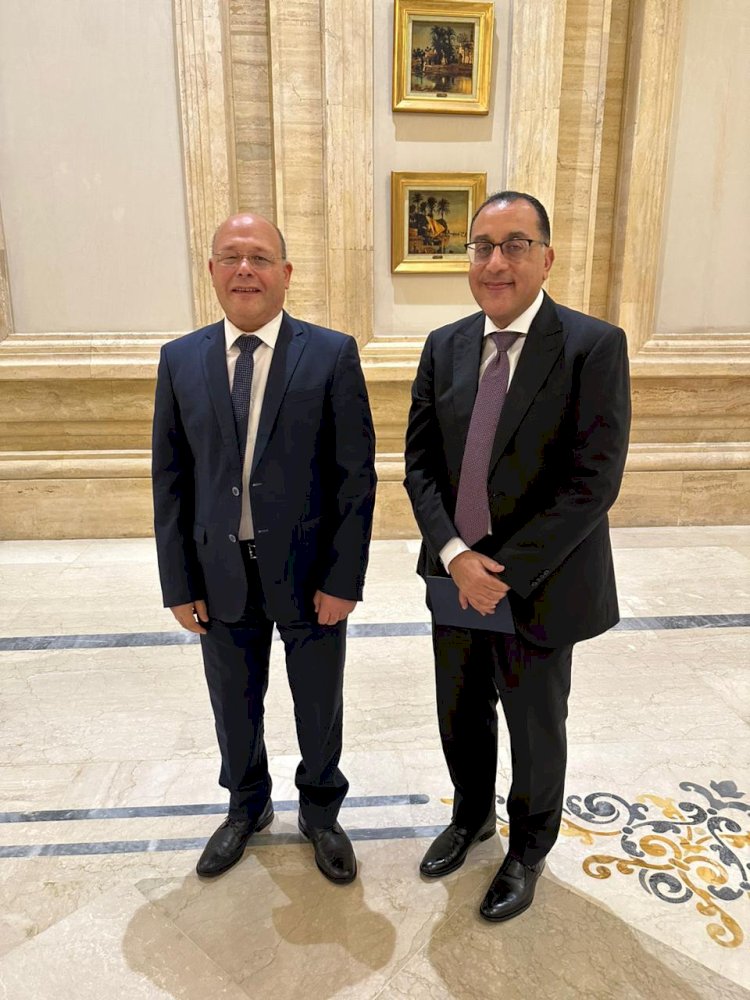 رئيس جامعة سوهاج يشارك بمؤتمر "حكاية وطن" ويشهد جلسة المشروعات القومية والبنية التحتية