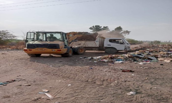 تحرير ٦٢ محضر إشغال ورفع ٨٠٥ أطنان مخلفات بحي وسط في المنيا