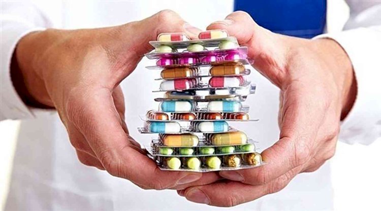 مطالبة الأطباء بكتابة الاسم العلمي في الروشتات لحل أزمة نواقص الأدوية