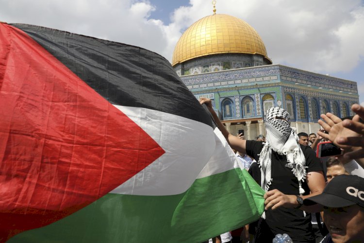 هل أخطأ الفلسطينيون؟ المقاومة حق ولو مات كل العرب