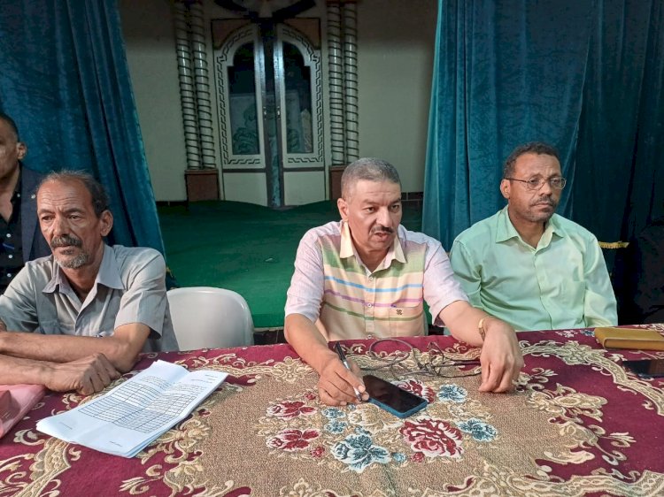 اجتماع موسع بتعليم أبوتشت لتنفيذ القرارات الوزارية المنظمة للعملية التعليمية