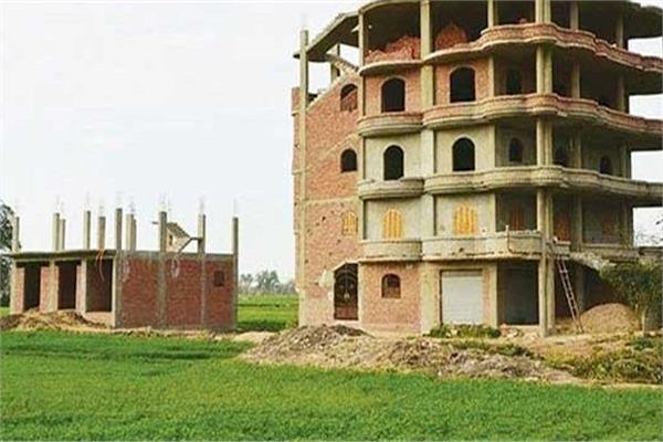 حبس مقاول عامين لبناءه علي ارض زراعية بالبرلس