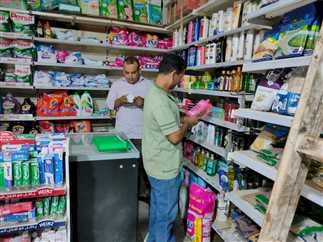 تنفيذ مبادرة الحكومة لتخفيض أسعار السلع التموينية في المنيا