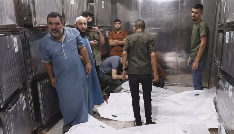 نكسوا الأعلام حزنا علي ضحايا المستشفي المعمداني