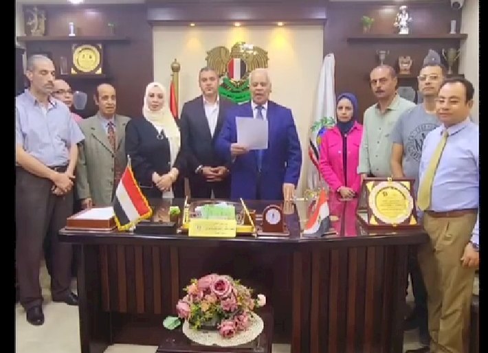 حزب مصر القومي يجدد تفويضه للرئيس السيسي