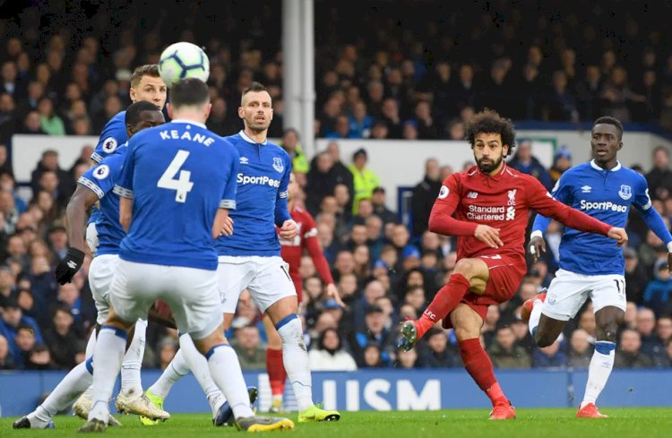 ليفربول يستضيف إيفرتون على ملعب الأنفيلد