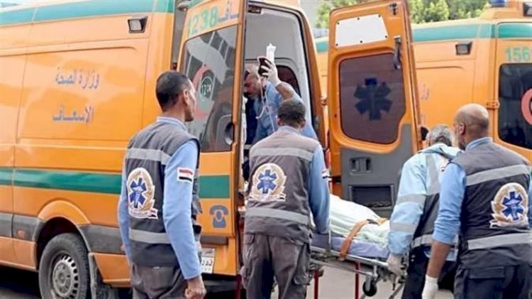 مصرع شخص وإصابة 3 آخرين في انقلاب سيارة بصحراوي المنيا