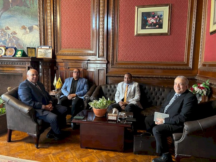 بحوث الصحراء والمنظمة العربية الدولية للتنمية الزراعية يبحثان التعاون المشترك