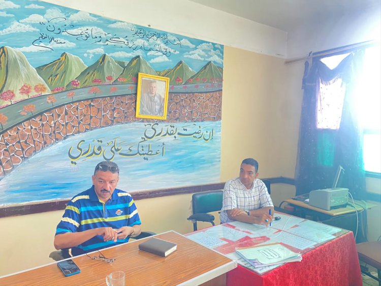 مدير عام تعليم أبوتشت يشيد بانتظام الدراسة بمدرستي الشيخ أبوالفتوح للتعليم الأساسي والثانوي