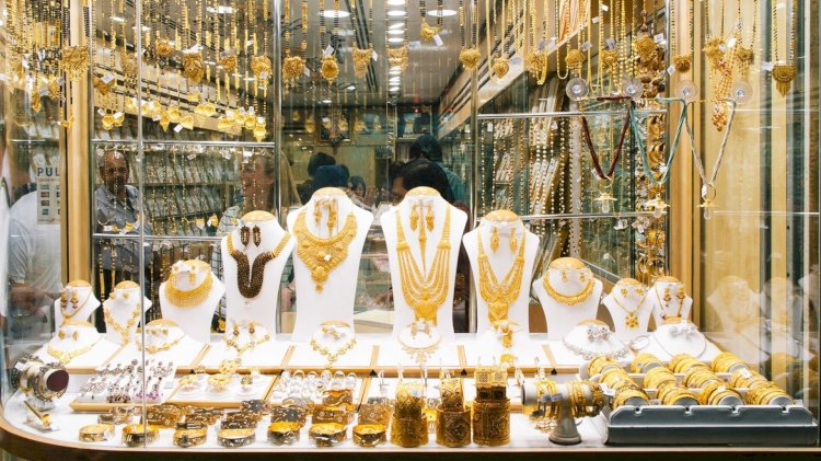 تراجع 15 جنيهًا في الجرام.. تعرف على أسعار الذهب اليوم