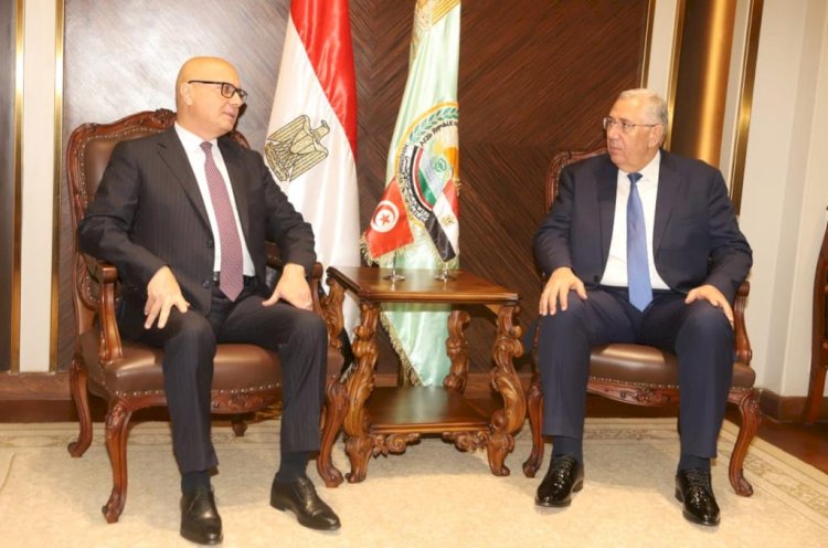 القصير ووزير الفلاحة التونسي يبحثان التعاون التجاري