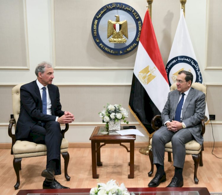 الملا ورينتشلر بحثا التعاون في مجالات الغاز والهيدروجين