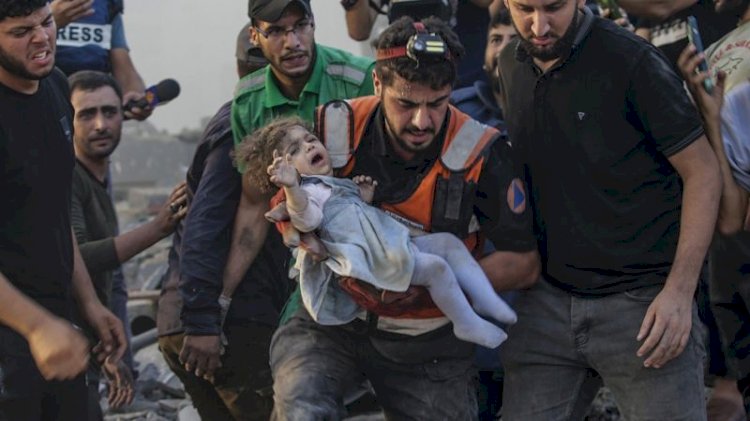 سلسلة غارات عنيفة على الشريط الغربي لمدينة غزة