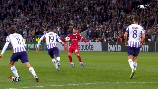 تولوز الفرنسي يلحق أول هزيمة لليفربول الانجليزى في اليوروبا ليج