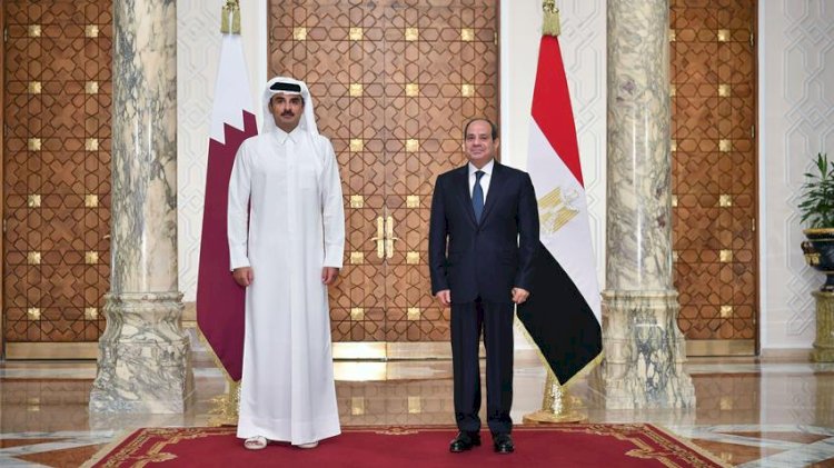 إيمان بدر تكتب : خفايا زيارة أمير قطر للقاهرة بالتزامن مع انعقاد القمة السعودية