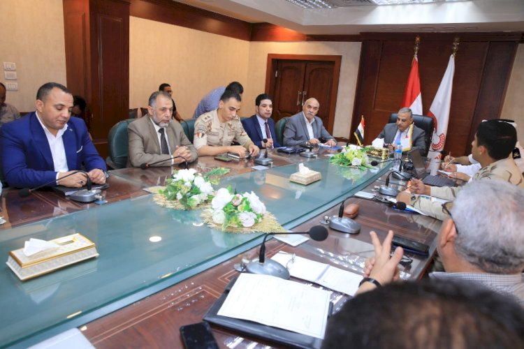 الفقي يناقش اخر مستجدات محوري المراغة ودار السلام