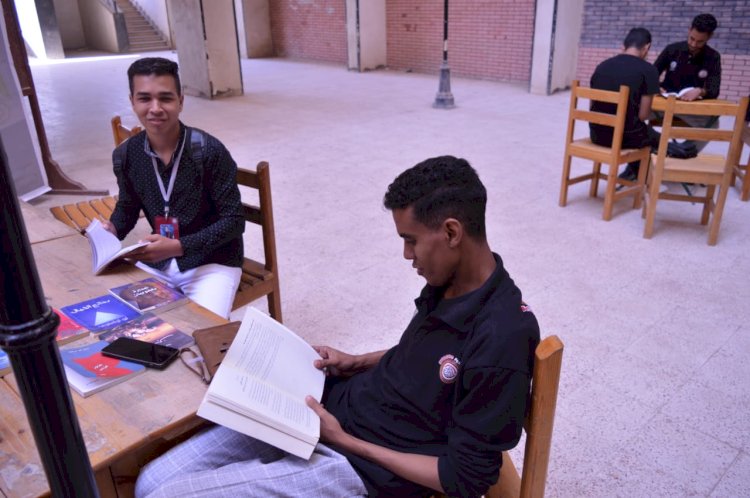 تحت عنوان "ثقافتك تهمنا" .. معرض للكتاب بحقوق جنوب الوادى