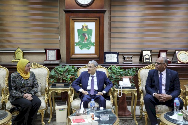 القاضي يلتقي وفد هيئة انقاذ الطفولة بالمنيا