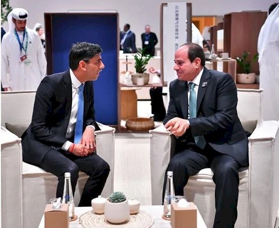الرئيس السيسي يلتقي رئيس وزراء إنجلترا على هامش أعمال قمة المناخ كوب ٢٨ بدبي