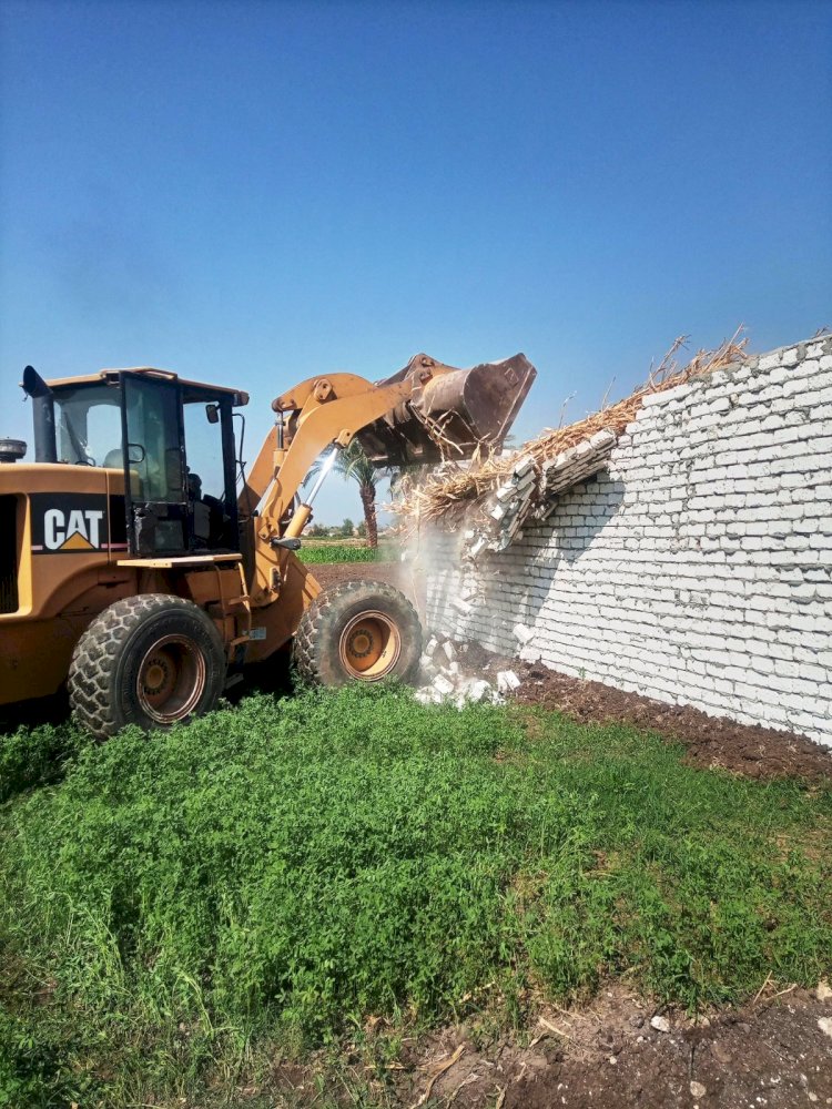 الفقي ازالة" ٧٦٨"حالة تعدي علي املاك الدولة بسوهاج