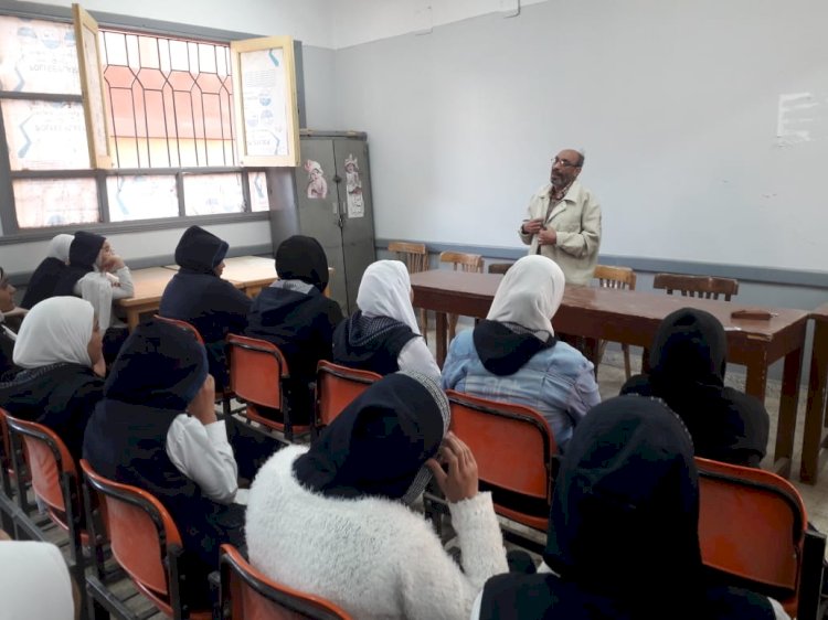 دور المؤسسات العلمية والثقافية في نشر الفكر المعتدل في ندوة بفرشوط