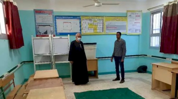 محافظ كفرالشيخ بتفقد تجهيزات لجان الانتخابات الرئاسية