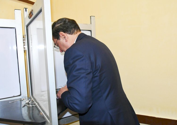 الملا  يدلي بصوته الانتخابي امام لجنته ببولاق ابوالعلا