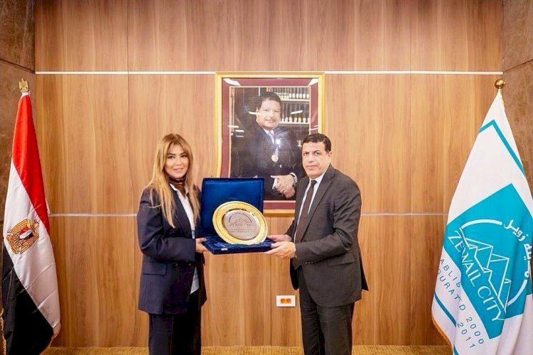 البنك المركزي يدعم الطلاب المتميزين من جامعة زويل