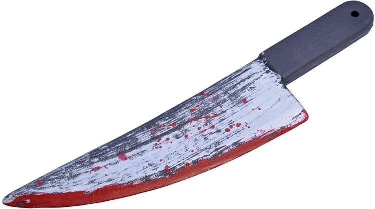 الموظف منع العاطل من سرقة الباب فطعنه بالمطواة