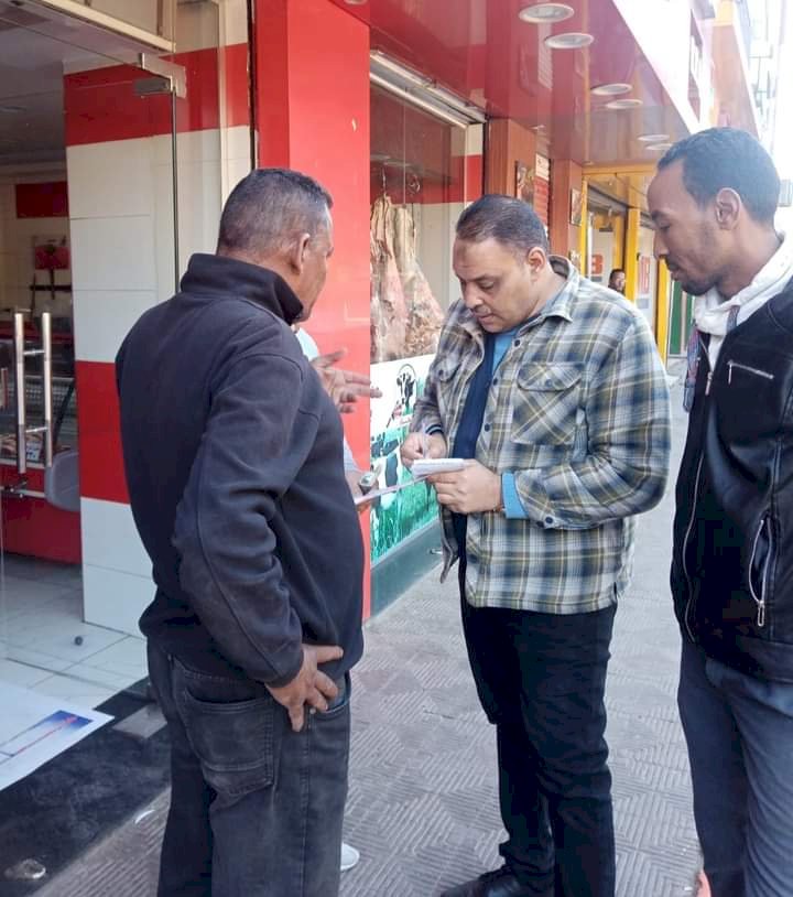 حملة تفتيشية علي رخص الاعلانات بقنا