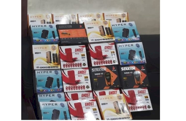 سقوط صاحب محل بيع اجهزة الريسيفر المعدة لفك شفرات القنوات الفضائية