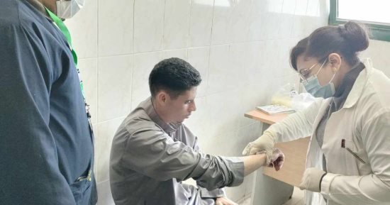 توقيع الكشف الطبي بالمجان على 1646 خلال قافلة طبية بمركز مغاغة بالمنيا