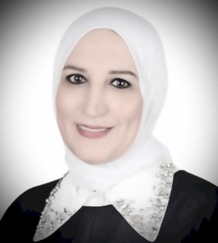 سبع حبات ودلَّاية - شعر نادية البسيوني