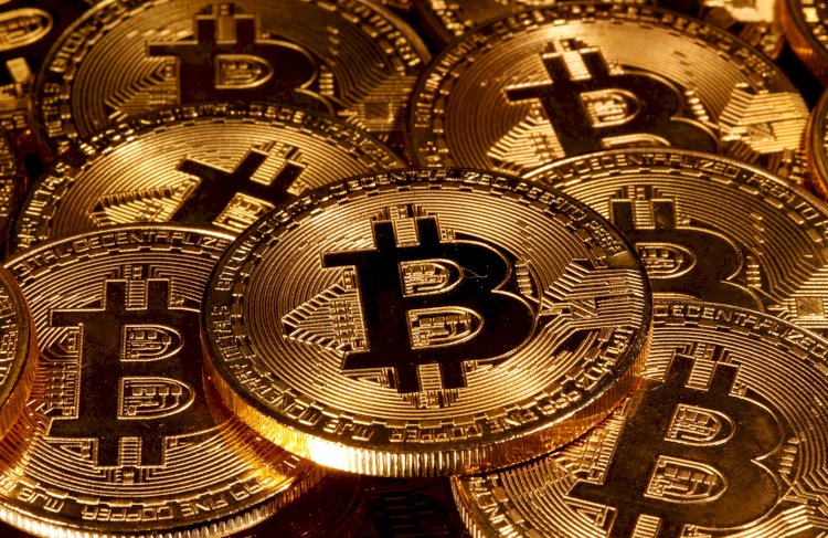جيمس هاولز يعرض ملايين الدولارات  لشراء مقلب قمامة في بريطانيا للبحث عن قرص