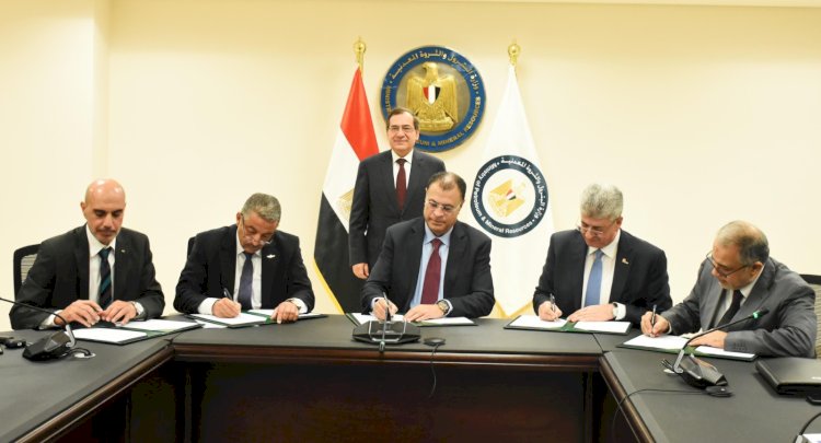 الملا يشهد توقيع مذكرة تفاهم بين ابوقيرللمغذيات الزراعية وABbوMps لحلول البنية التحتية